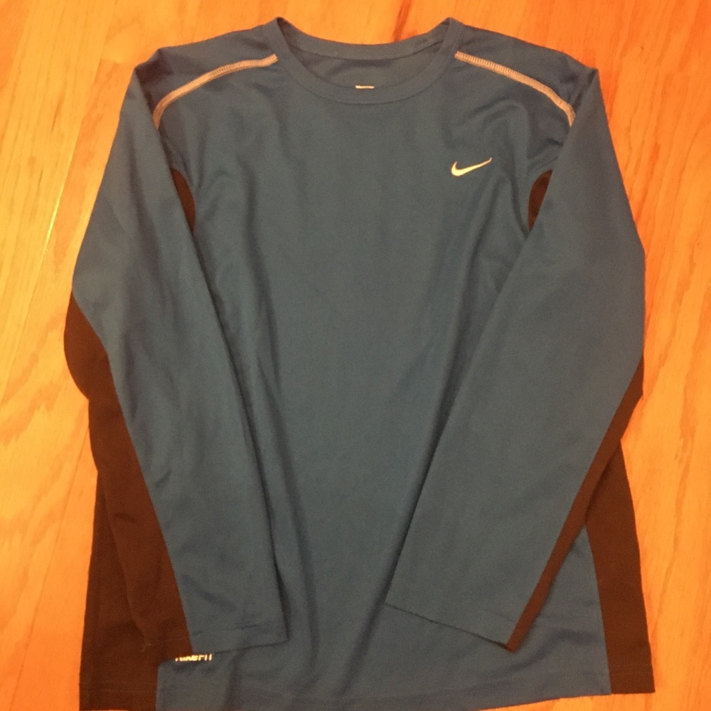 Boys Large Nike long sleeve Dry Fit shirt